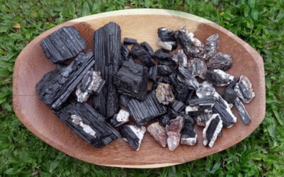 TURMALINA NEGRA: PROTEÇÃO ENERGÉTICA